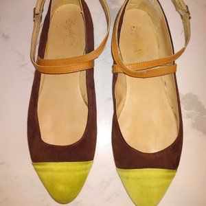 Seychelle's Ankle Strap Leather Flats Size 9